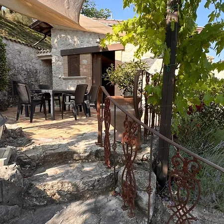 Vila Domus Janas